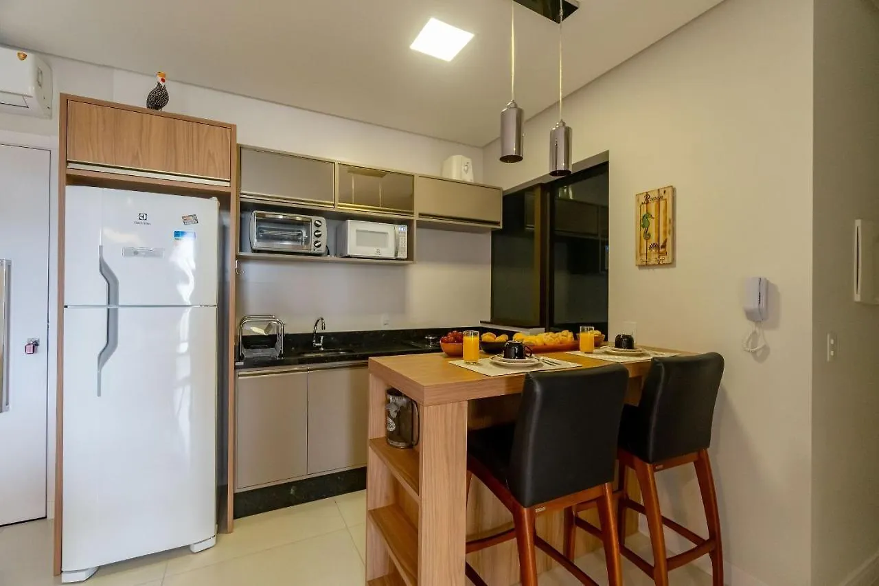 Апартаменты Elegante Apartamento No Centro De Bombinhas, 200M Da Praia
