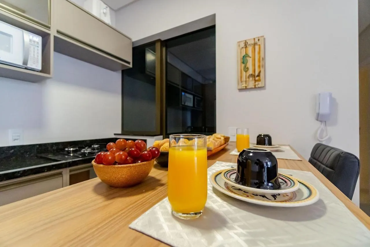 Апартаменты Elegante Apartamento No Centro De Bombinhas, 200M Da Praia